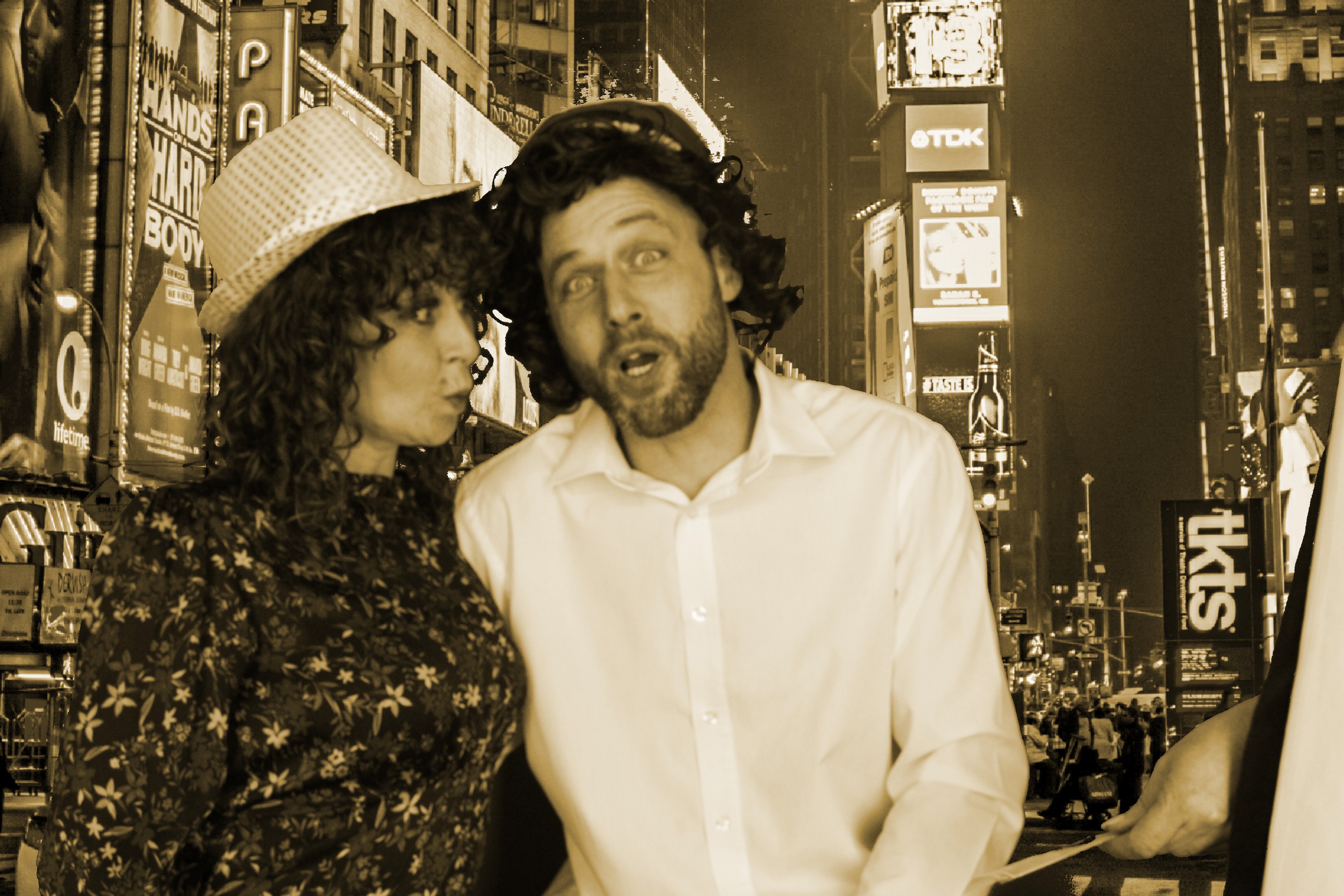 Mr & Mrs Mills | View more photos from the event at gallery.myphotoboothexperience.co.uk/u/MyPhotoBoothExperienceLtd/Mr-Mrs-Mills